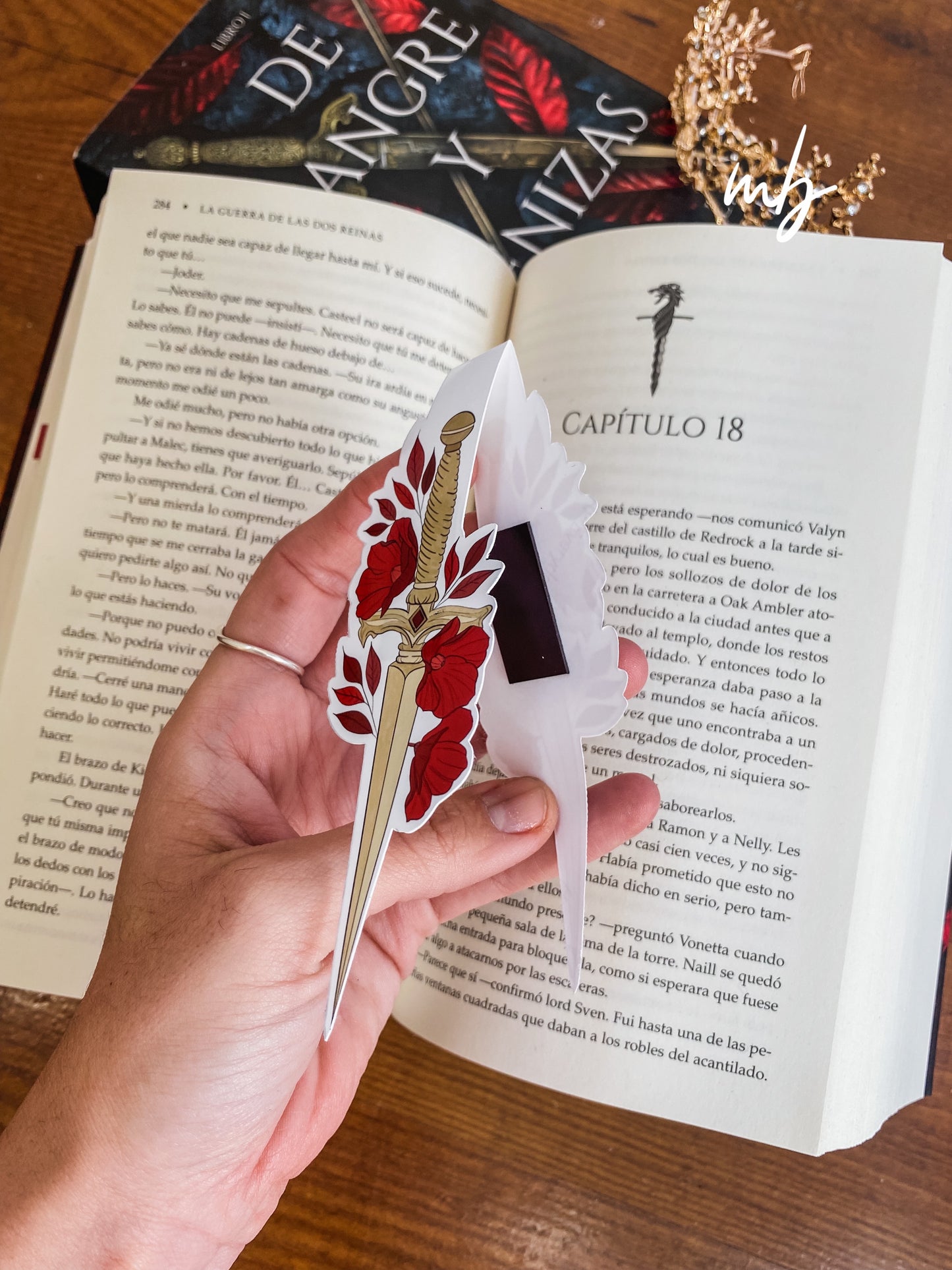 POPPY'S DAGGER  MAGNETIC BOOKMARK, FROM BLOOD AND ASH , JENNIFER L. ARMENTROUT