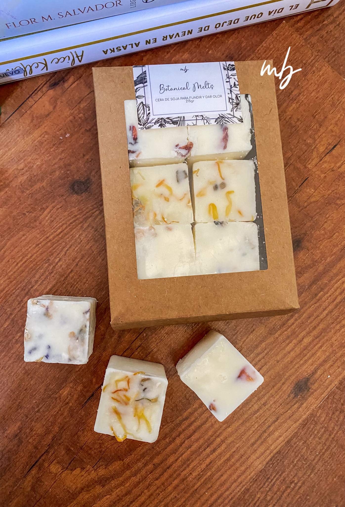 Botanical Melts, 6 Botanical Style Squares with Petals, Scented Soy Wax Melts
