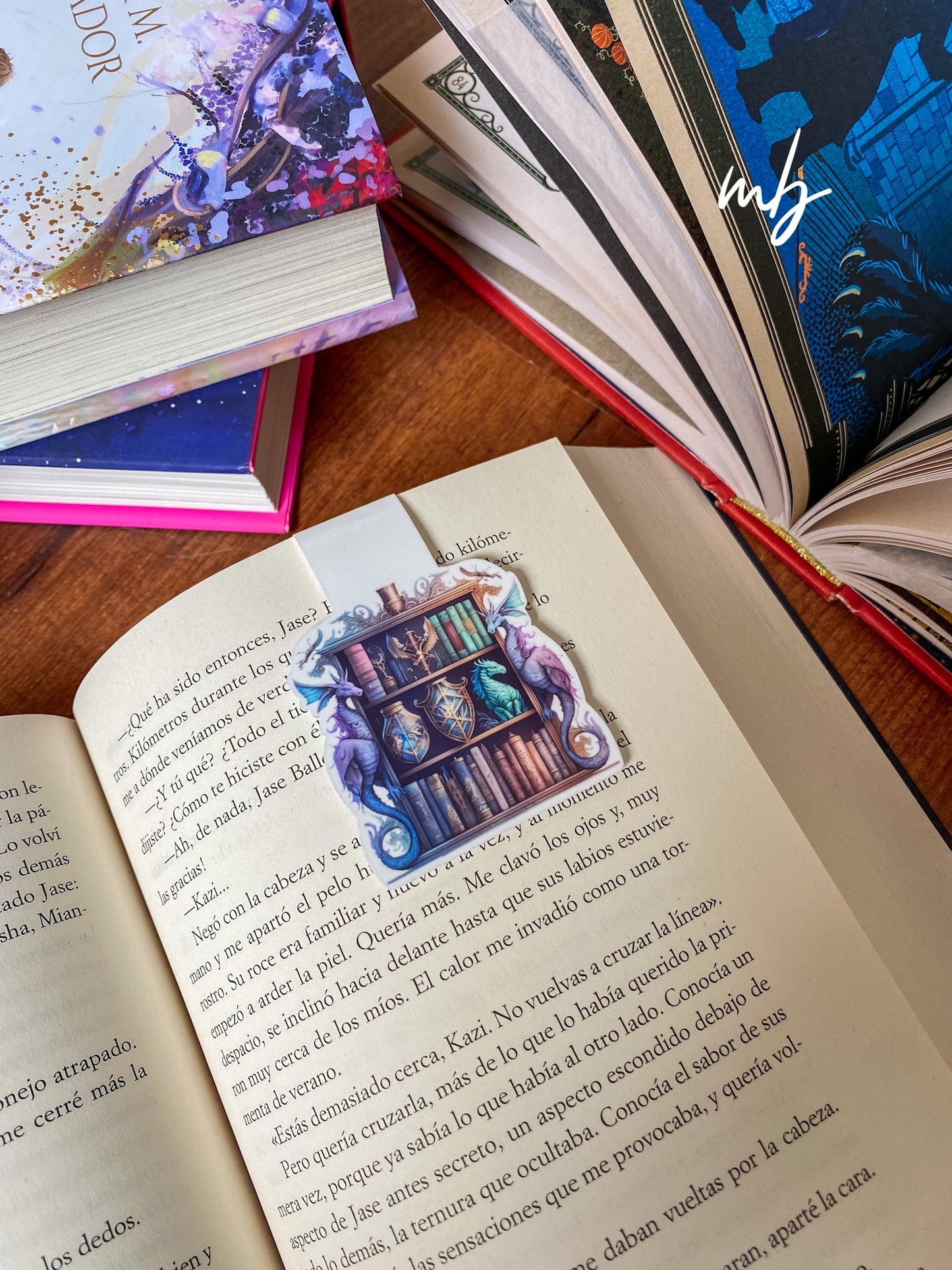 DRAGONS BOOKCASE  BOOKMARK