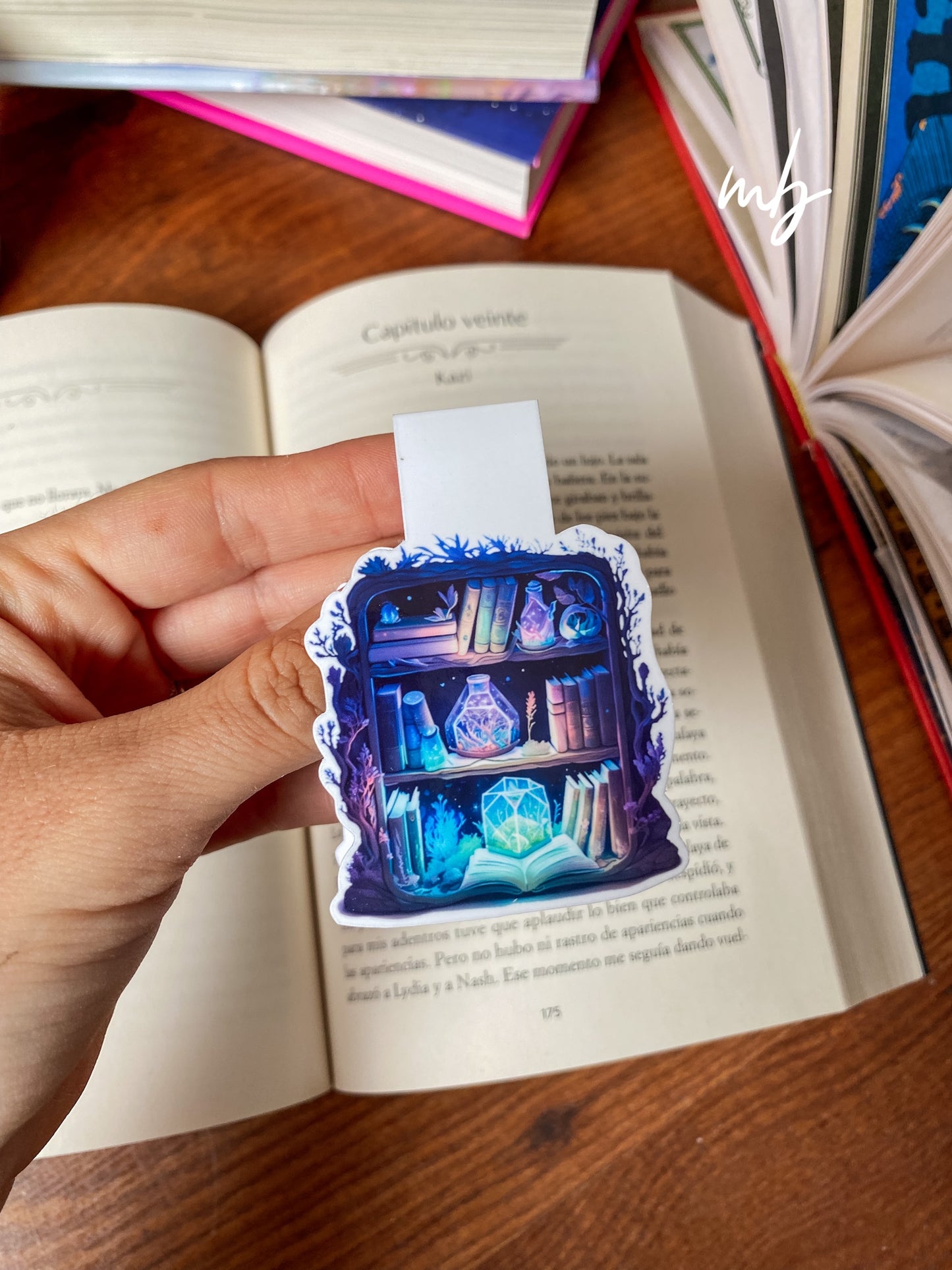 MAGIC BOOKCASE  BOOKMARK