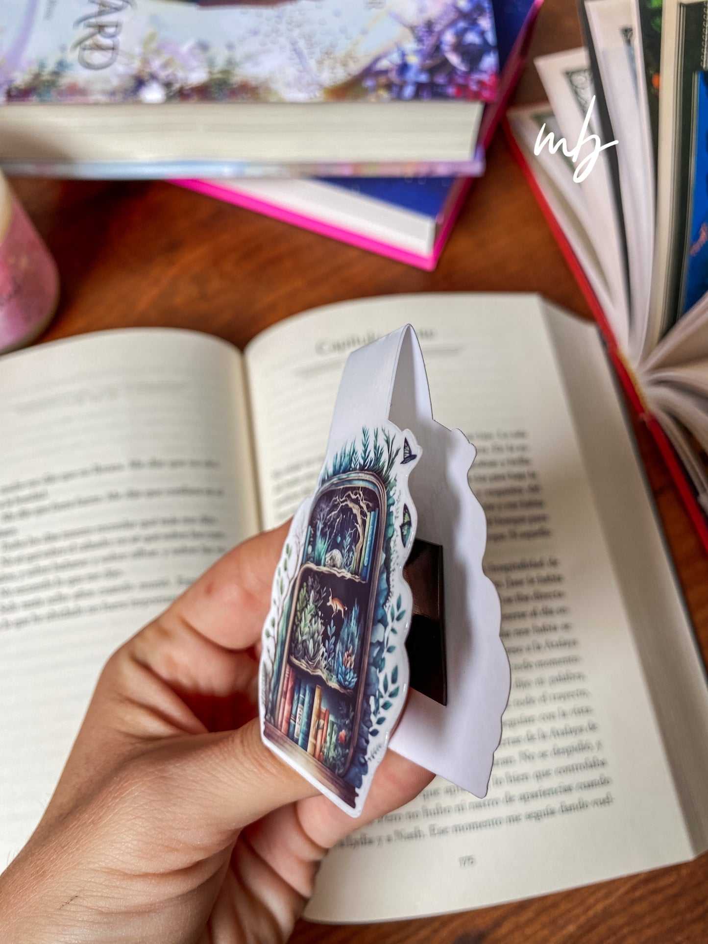 NATURE BOOKCASE  BOOKMARK