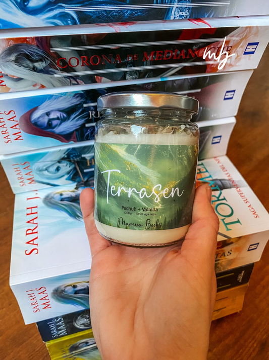 Terrasen, Handmade natural soy candle, Throne of Glass , Sarah J. Maas.